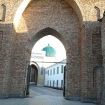 فرغان ورودی مسجد در سده دوم مامپراتوری چین فرغانه ، شمال افغانستان و پنجاب هند را تسخیر نمود