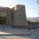 قلعه خجند.موزه حجند در این قلعه مستقر است و کتاب های ارزنده خطی فارسی بسیاری دارد