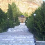 گ. آرامگاه رودکی در شهر پنجکند در این دره قرار دارد ."کند"بمعنی ده و محل است ، پنجکند = پنج ده و تاشکند =شهر تاش، سنگ