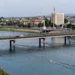 سیر دریا از دره فرغانه سرچشمه می گیرد و پساز عبور از شمال تاجیکستان وارد ازبکستان شده و به دریاچه اورال می ریزد