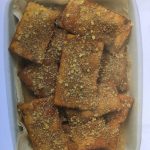 شیرینی "خروتیگانا"، شامل عسل ،پرتقال،روغن زیتون :محصولات تیپیک جزیره کرت.