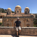 دیدار از اماکن مذهبی برای ارتدکس ها و آشنایی با دین مردم کرت برای شمار ی از گردشگران جالب است
