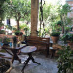 محوطه داخلی یک موناستر